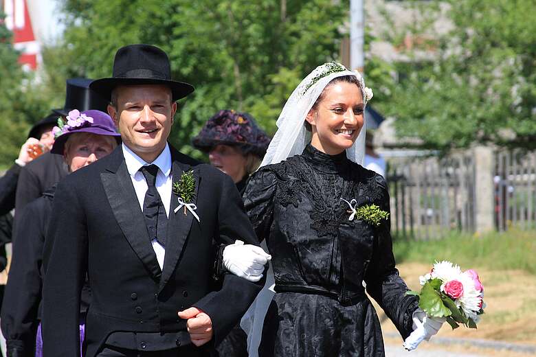 Brautpaar um 1699 am Heimatfest Mauth